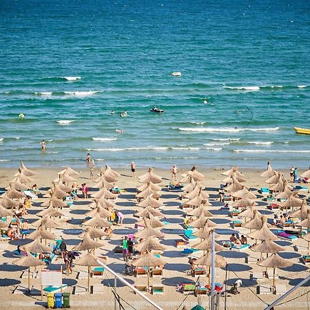 Moonlight Studio - Spa N Pools Beach Resort Mamaia Exterior photo