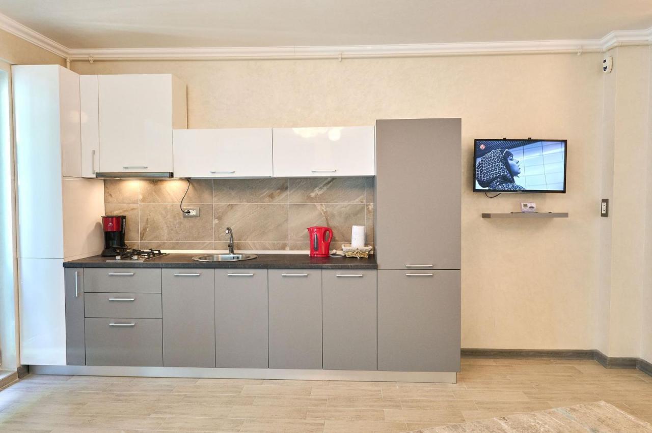 Moonlight Studio - Spa N Pools Beach Resort Mamaia Exterior photo